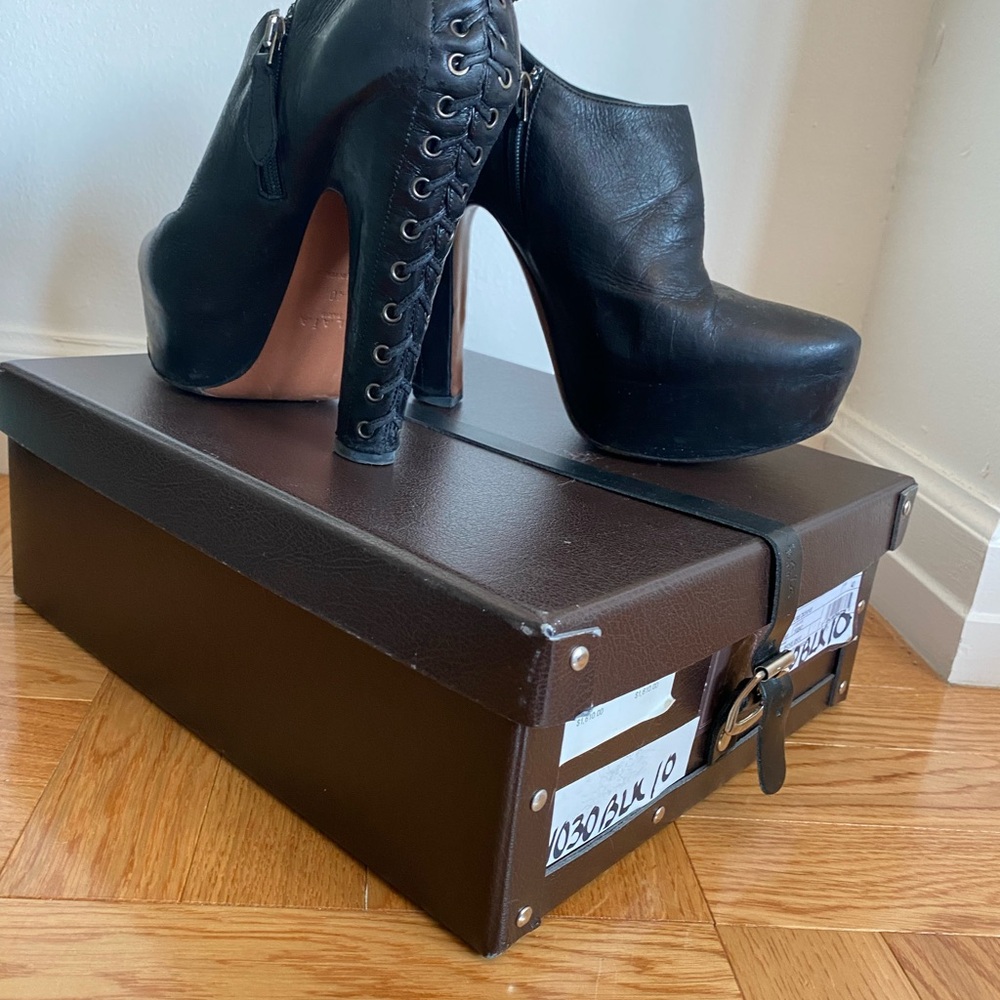 Alaia Black Leather Heeled Boots